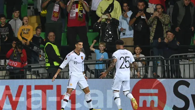 Selebrasi Cristiano Ronaldo saat mencetak gol di laga MU melawan Sheriff di Liga Europa