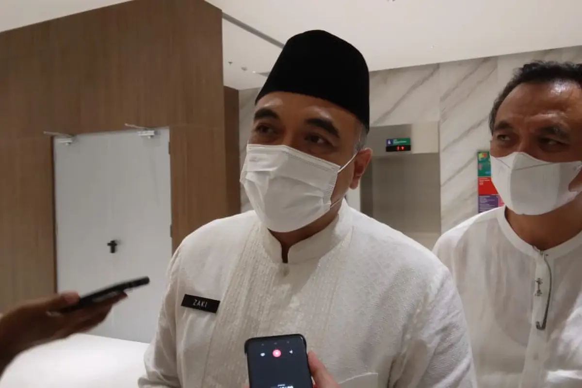Bupati Tangerang Ahmed Zaki Iskandar