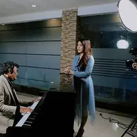 Bakal Duet, Ini 6 Momen Kebersamaan Via Vallen dengan Rhoma Irama (sumber: Instagram.com/wawandadali11)