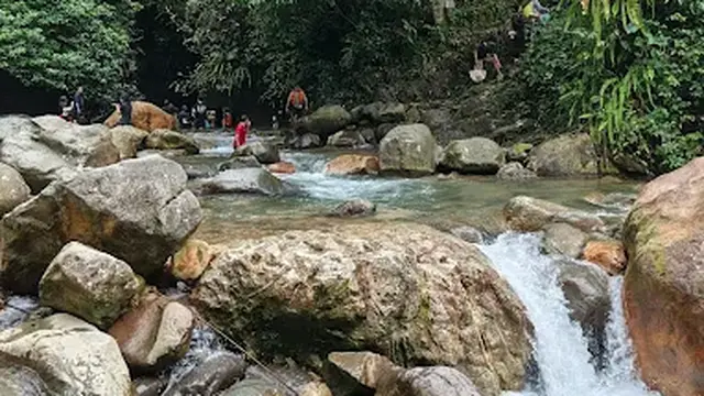 Curug Leuwi Lieuk