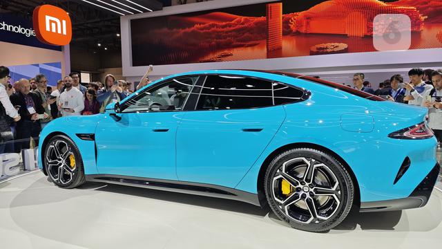 Xiaomi pamer mobil listrik Xiaomi SU7 di MWC 2024. Liputan6.com/Iskandar
