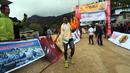 Bed Bahadur Sumuwar, tentara asal Nepal, berhasil memenangkan perlombaan maraton tertinggi di dunia, di Gunung Everest, Minggu (29/5). Lomba tahunan itu diadakan untuk merayakan pertama kalinya puncak Gunung Everest ditaklukkan. (facebook/everestmarathon)
