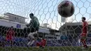 Gol-gol Irak dicetak Reib Sulaka dan Aymen Hussein (brace). Sementara gol Vietnam dihasilkan Bui Hiang Viet Anh dan Nguyen Quang Hai. (AP Photo/Aijaz Rahi)