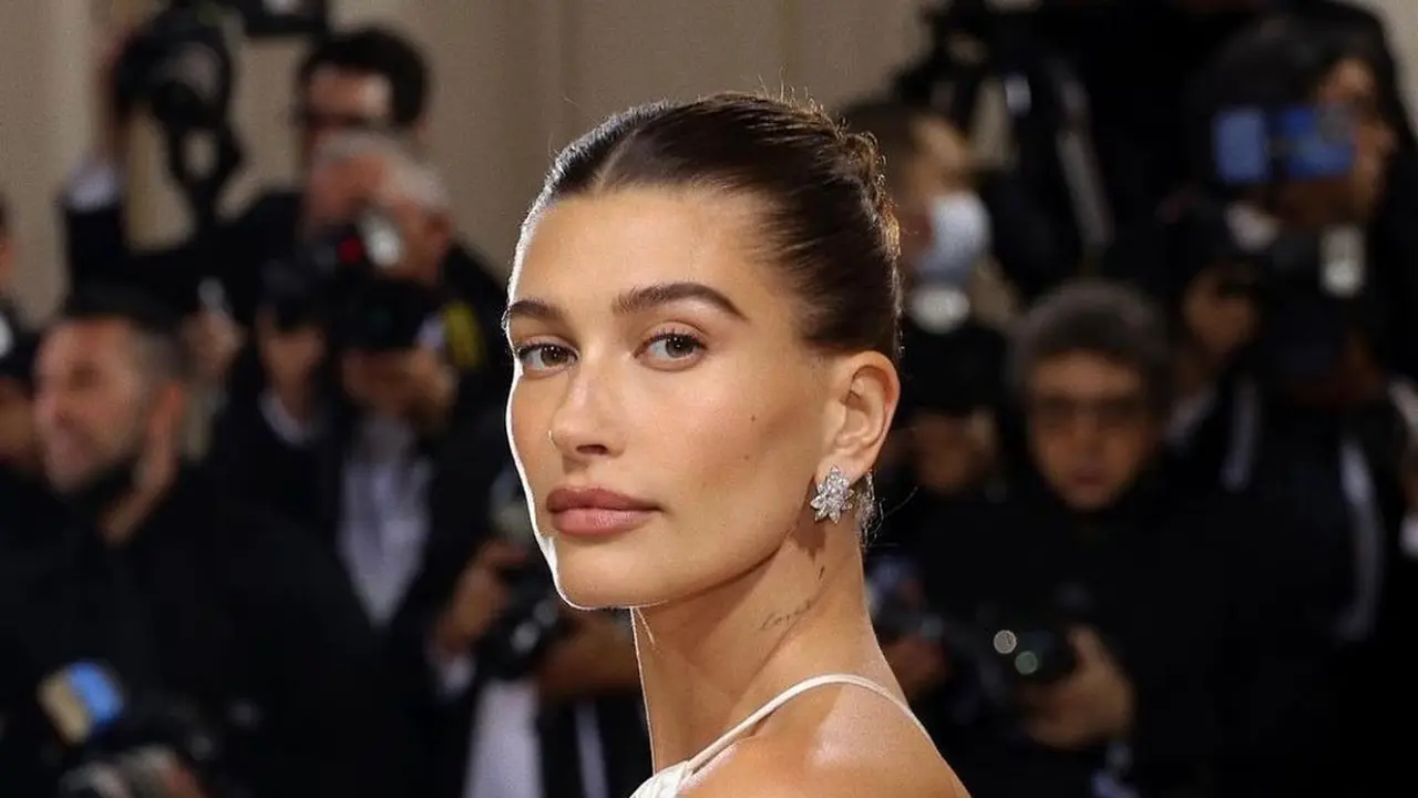 Hailey Bieber