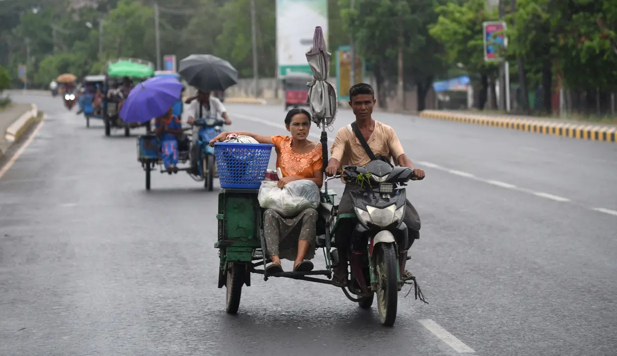 <p>Departemen Meteorologi India mengatakan bahwa Mocha telah meningkat menjadi badai siklon. (AFP/Sai Aung Main)</p>