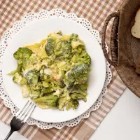 Ilustrasi tumis brokoli telur enak dan gurih/copyright freepik.com/stockking