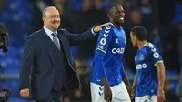 Abdoulaye Doucoure - Pemain Everton ini menjelma menjadi salah satu gelandang terbaik di Liga Inggris. Meski tak sepopuler N'Golo Kante dan Paul Pogba namun tak bisa dipungkiri berkat kontribusinya ia menjadi andalan bagi klub Merseyside tersebut. (AFP/Oli Scarff)