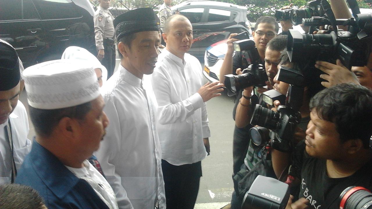 Berangkat Umrah, Jokowi dan Keluarga "Puasa Bicara"