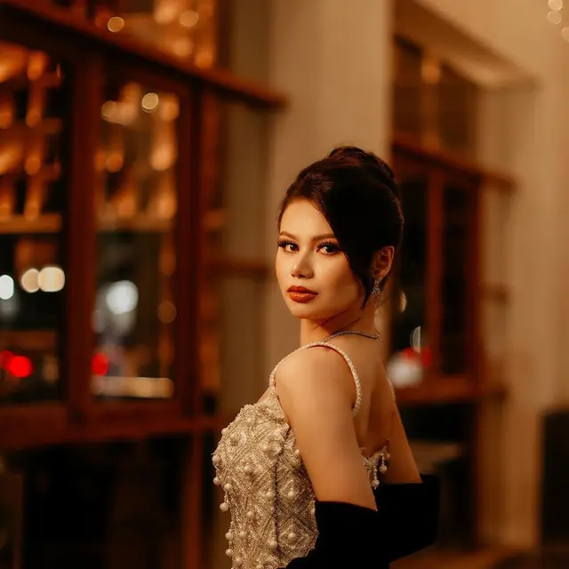 6 Potret Fabienne Nicole Miss Universe Indonesia 2023, Diminta Turun dari Jabatannya