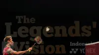 Pebulutangkis Malaysia, Lee Chong Wei ambil bagian dalam laga eksebisi The Legends Vision di GOR Asia Afrika, Senayan, Jakarta, Senin (17/8/2015). Laga ini sekaligus memberikan edukasi pada para atlet bulutangkis muda. (Liputan6.com/Helmi Fithriansyah) 