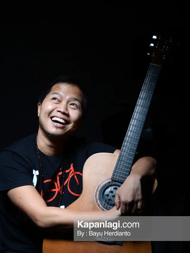 [Fimela] Sandhy Sandoro