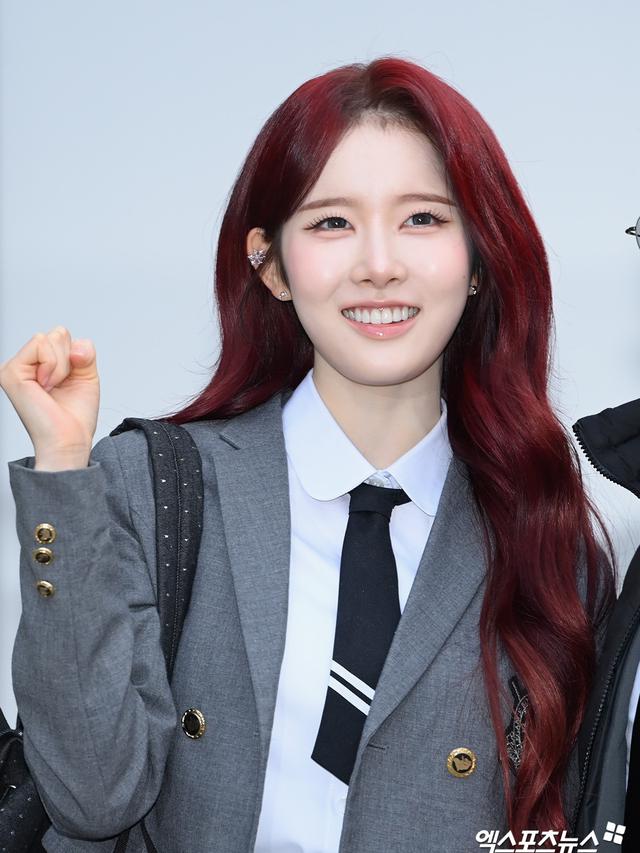 5 Potret Seiun STAYC Pamer Gaya Rambut Baru di KNOWING BROTHER, Makin Fresh dan Memukau (credit: xportsnews).