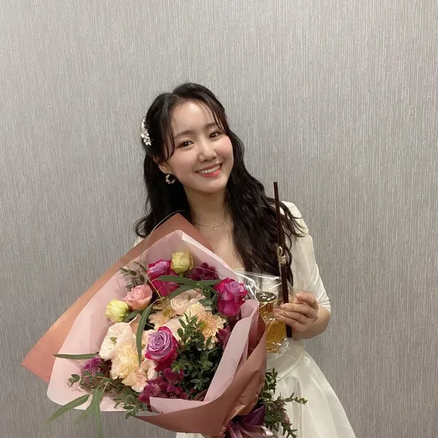 Jin Ji Hee. (Instagram/ 2xj_hee)