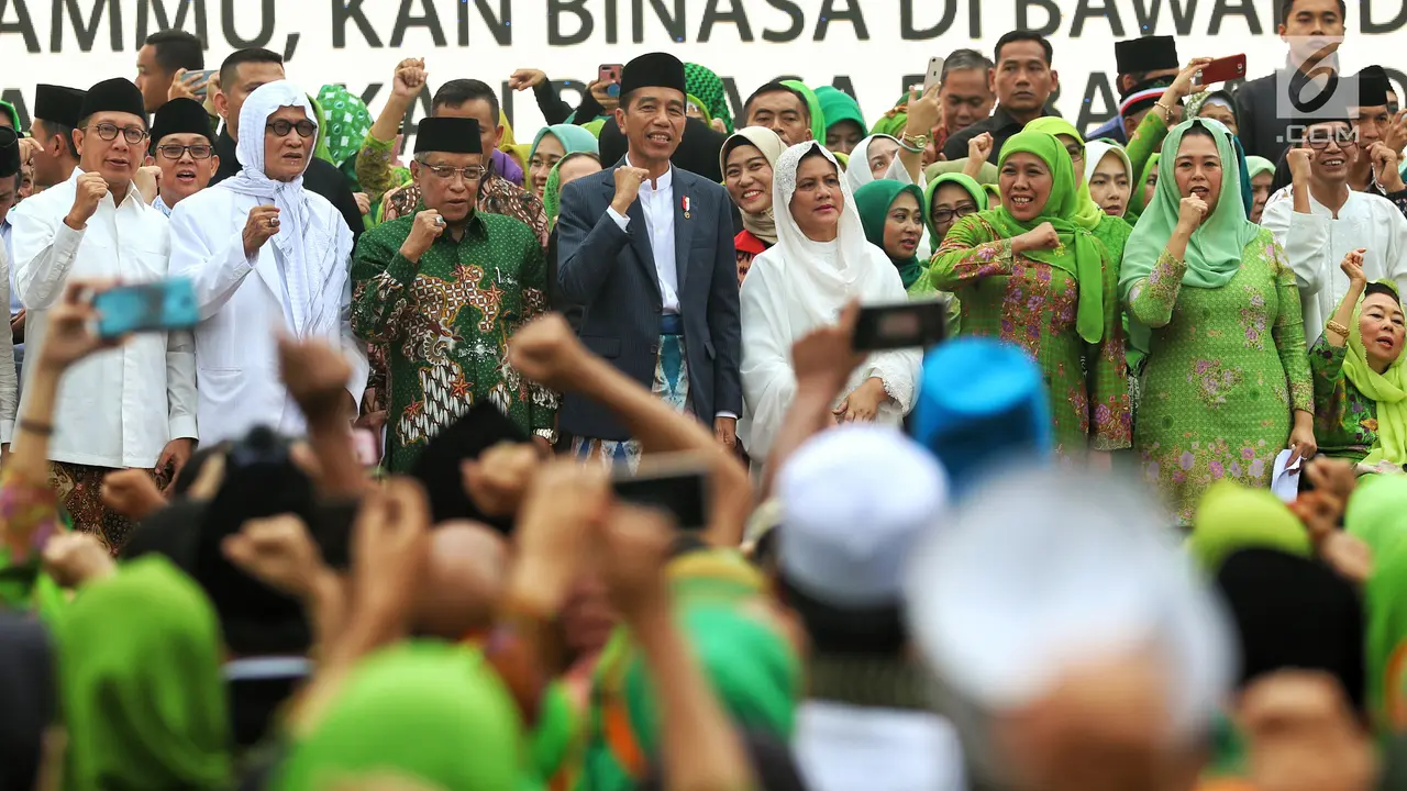 Berkain Sarung, Jokowi Hadiri Harlah ke-73 Muslimat NU