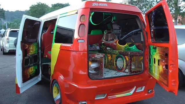 angkot dengan fasilitas keren