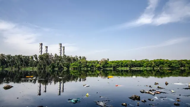 Arti Mimpi Melihat Air Keruh yang Penuh Keburukan