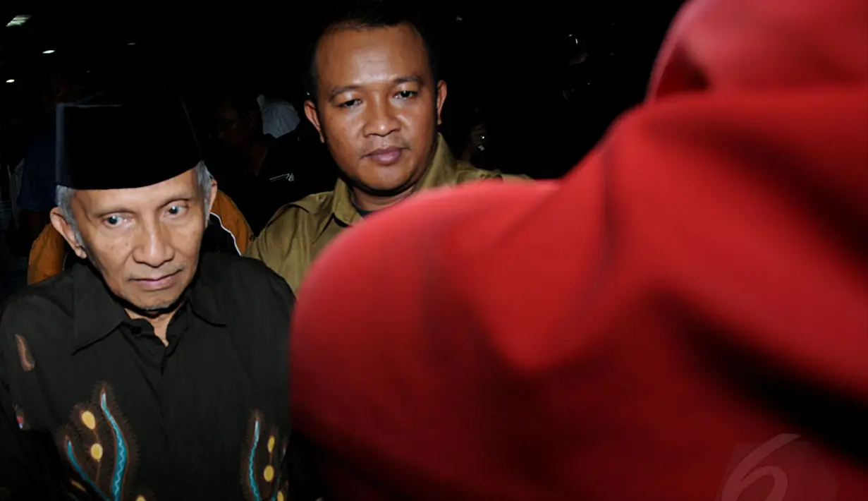 Mantan Ketua Umum PAN, Amien Rais, hadir untuk melihat langsung kondisi Ketum Partai Gerindra, Suhardi, yang dirawat di ruang ICU RSPP, Jakarta, (26/8/14). (Liputan6.com/Helmi Fithriansyah)