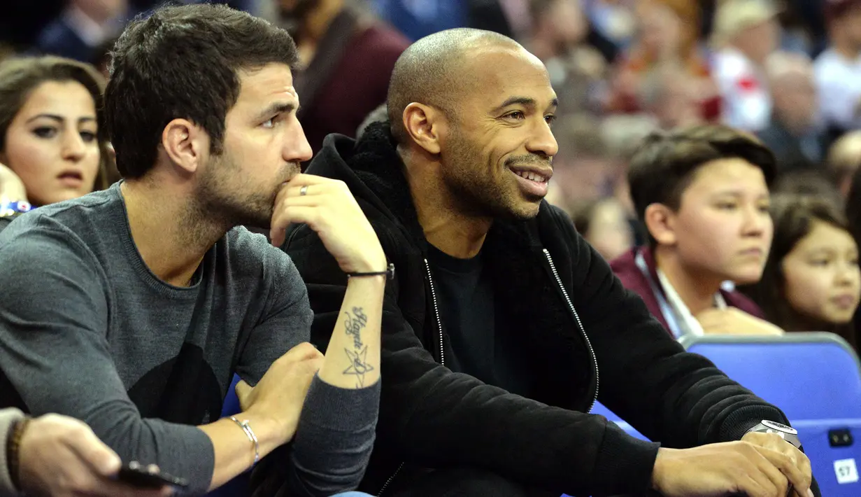 AS Monaco menawarkan pekerjaan sebagai manajernya pada Thierry Henry pada Oktober 2018 usai tampil apik saat menjadi asisten pelatih Timnas Belgia. Meski hanya bertahan tiga bulan, Henry mampu mendatangkan rekan setim faforitnya saat berseragam di Arsenal, yaitu Cesc Fabregas. (AFP/Glyn Kirk)