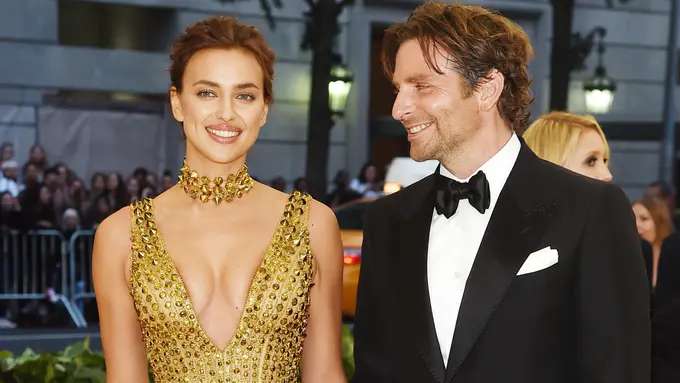 [Bintang] Irina Shayk - Bradley Cooper