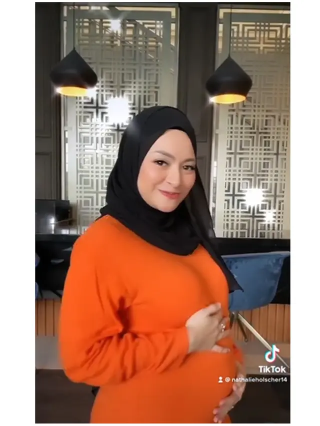 Hamil Anak Pertama, Ini 6 Potret Baby Bump Nathalie Holscher Istri Sule