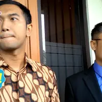 Olivia Nathania, putri Nia Daniati tidak hadir di sidang perceraian bersama suaminya Ardy Prasetya.