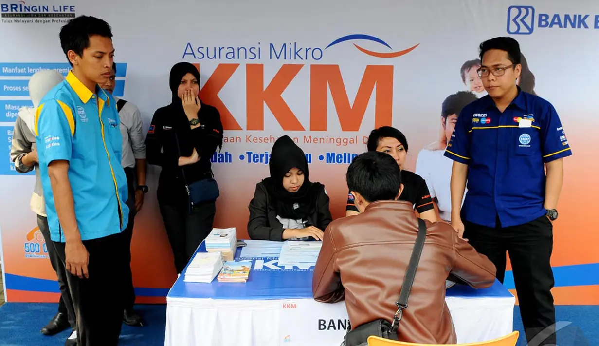 BRI bersinergi dengan PT Bringin Jiwa Sejahtera, PT Asuransi Bringin Sejahtera Artamakmur dan PT AJ Jiwasraya meluncurkan Asuransi Mikro-Kecelakaan, Kesehatan, dan Meninggal Dunia, Jakarta, Rabu (10/9/2014) (Liputan6.com/Andrian M Tunay) 