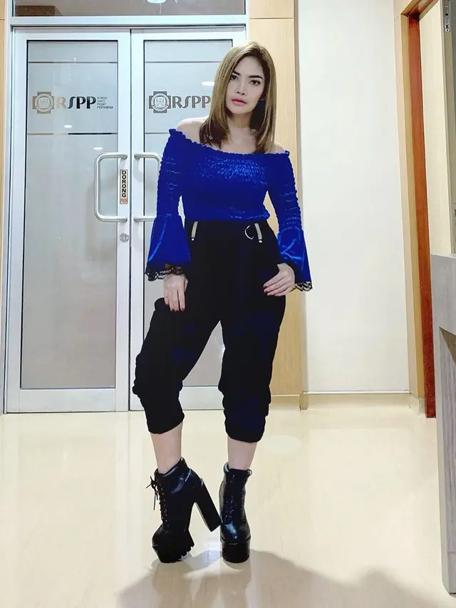 Potret pedangdut Irma Darmawangsa