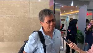 Rocky Gerung memenuhi panggilan pemeriksaa di Gedung Bareskrim Polri, Rabu (6/9/2023). (Merdeka.com/ Bachtiarudin Alam)