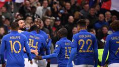 Perayaan gol Antoine Griezmann pada laga kedua Kualifikasi Piala Eropa 2020 Grup H yang berlangsung di Stadion Stade de France, Paris, Selasa (26/3). Perancis menang 4-0 atas Islandia. (AFP/Franck Fife)