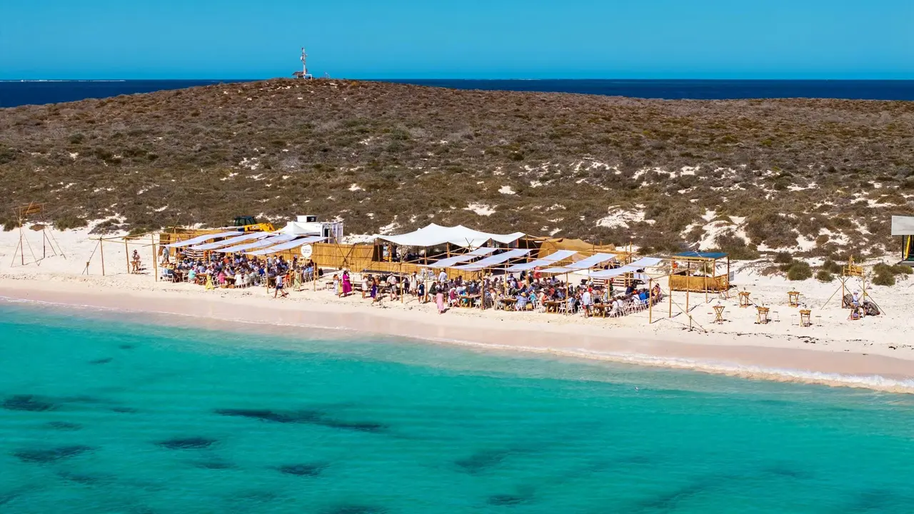 Abrolhos Long Table Lunch, Sajikan Makan Siang Mewah dengan Seafood Terbaik Australia di Pulau Wallabi