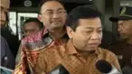 Setya Novanto tetap membantah mencatut nama Presiden, hingga aksi penerjun payung asal Rusia yang hanya dari ketinggian 40 meter.