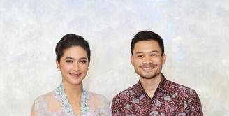 Nabila Syakieb dan Reshwara Argya Radinal telah memasuki tahap keseriusan. Terbukti, Reshwara menunjukkan keseriusannya dengan melamar sang kekasih  di Jakarta pada  Sabtu (28/11/2015) silam. (Ruben Silitonga/Bintang.com)