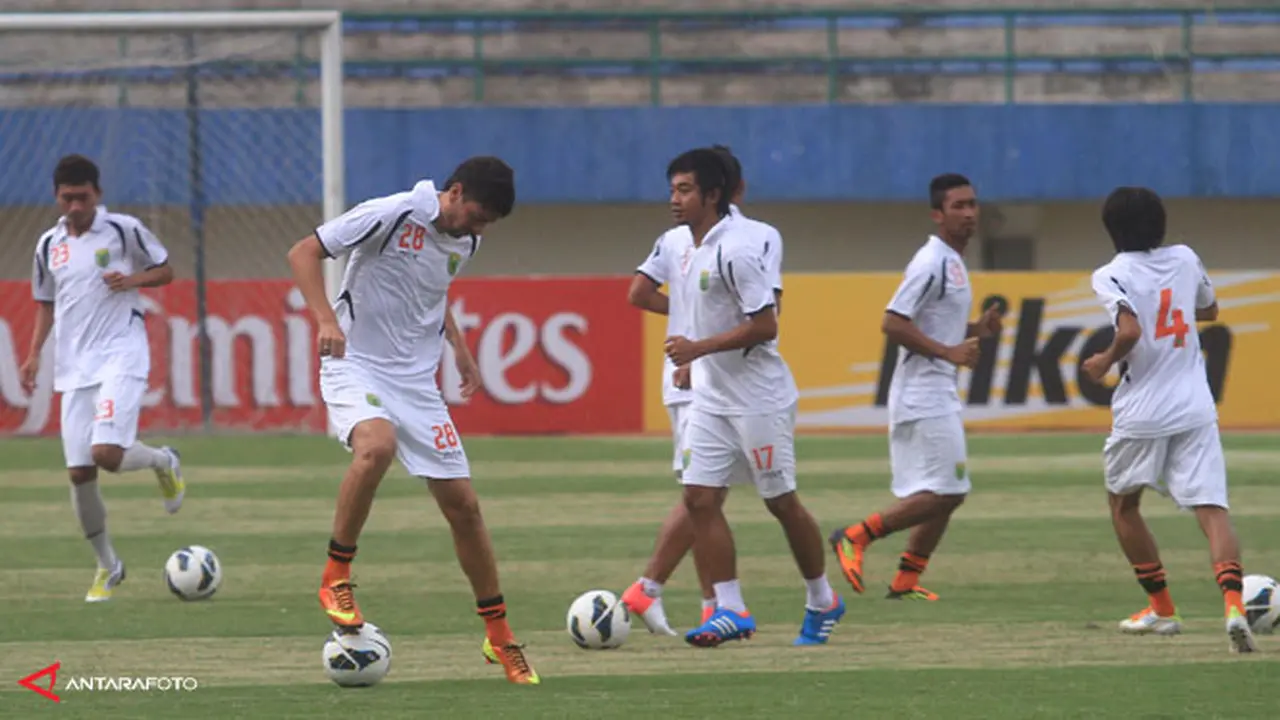 persibo-bojonegoro-130424c.jpg
