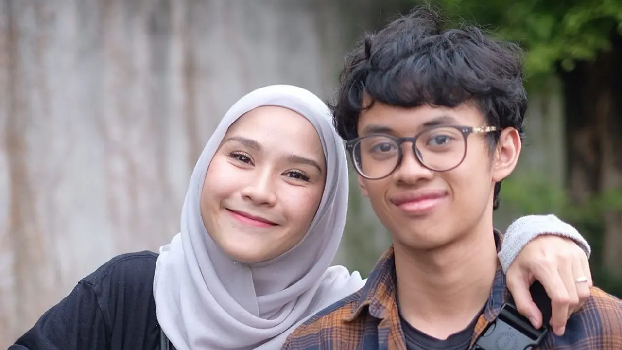 Zaskia Adya Mecca dan Barmastya Bhumi. (Foto: Instagram @zaskiadyamecca)