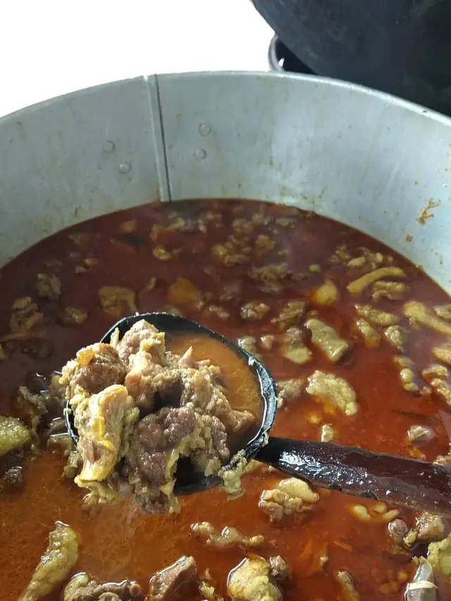 Rekomendasi Kuliner Aceh dengan Cita Rasa Pedas Asli, Gulai Kambing Aceh.