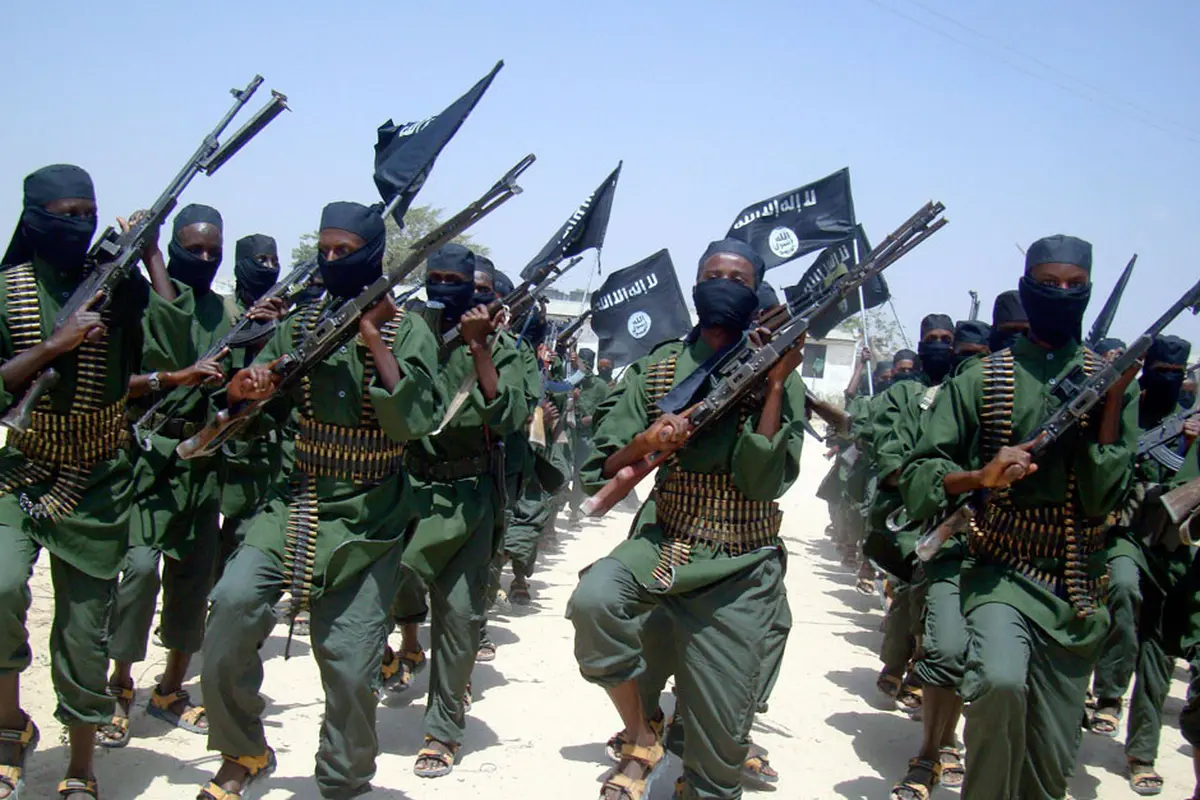 Militan al-Shabab berlatih di Somalia (AP/Mohamed Sheikh)