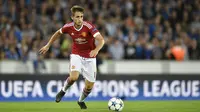 3. Adnan Januzaj (21 tahun), sempat dianggap sebagai calon bintang masa depan, namun sayang pria Belgia ini musim lalu tampil mengecewakan. Hanya mencatatkan tiga kali penampilan di Premier League bersama MU, membuatnya didepak oleh Mou. (AFP/John Thys)