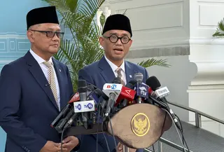 Menteri Haji (Menhaj) Mochamad Irfan Yusuf dan Wakil Menteri Haji Dahnil Anzar Simanjuntak menemui Presiden Prabowo Subianto di Istana Merdeka Jakarta. (Lizsa Egeham/Liputan6.com)