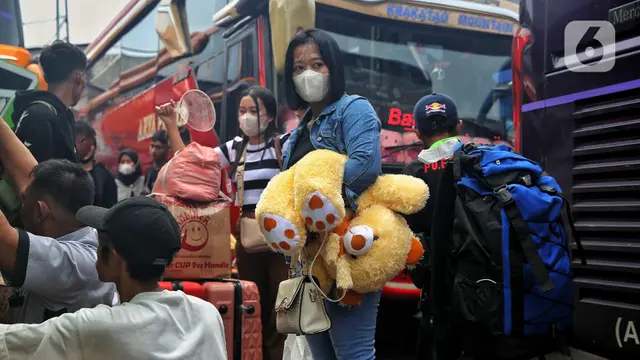 Terminal Kalideres Jakarta Diserbu Ribuan Pemudik