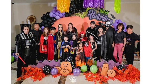 6 Gaya Sarwendah Pakai Kostum Halloween, Bak Ratu Mesir