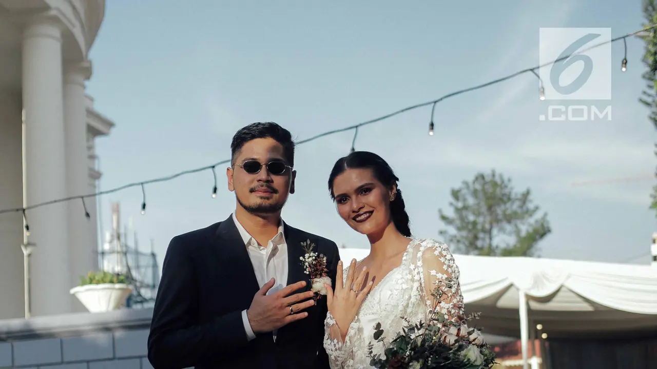 Petra Sihombing dan Firrina Sinatrya