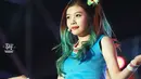Joy Red Velvet pernah mengombre rambutnya dengan warna hijau. Walupun terlihat mencolok, akan tetapi Joy tetap terlihat cantik. (Foto: forvelvet.com)