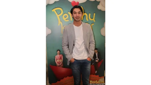 Foto Masa Kecil Diunggah Prilly Latuconsina, Ini 6 Potret Lawas Reza Rahadian