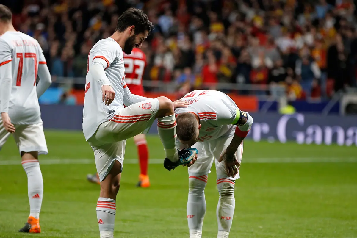 Cetak Gol ke Argentina, Sepatu Kanan Isco Dicium Sergio Ramos