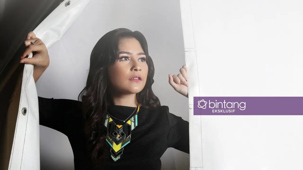 [Bintang] A1 Prilly Latuconsina