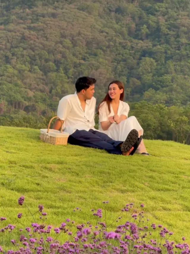 Thariq Halilintar dan Aaliyah Massaid. (Foto: Dok. Instagram @thariqhalilintar)