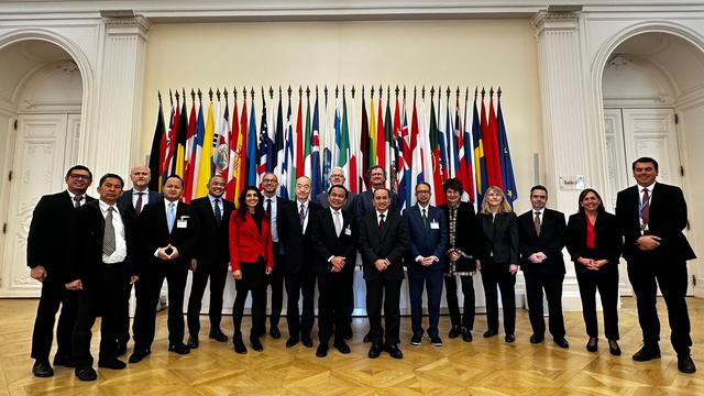 Delegasi Kementerian Koordinator Bidang Perekonomian melakukan kunjungan kerja ke Markas Besar OECD di Paris, Prancis, Jumat (3/11/2023). (Dok Kemenko Perekonomian)