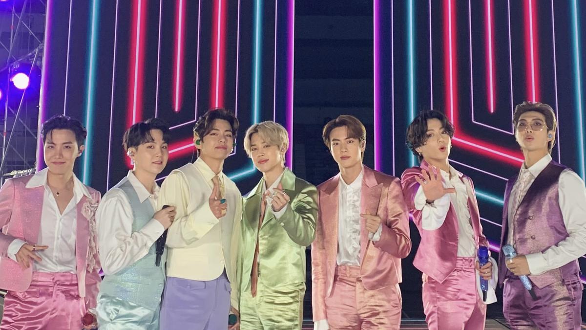 BTS Dinobatkan Time Sebagai Entertainer of The Year - ShowBiz Liputan6.com