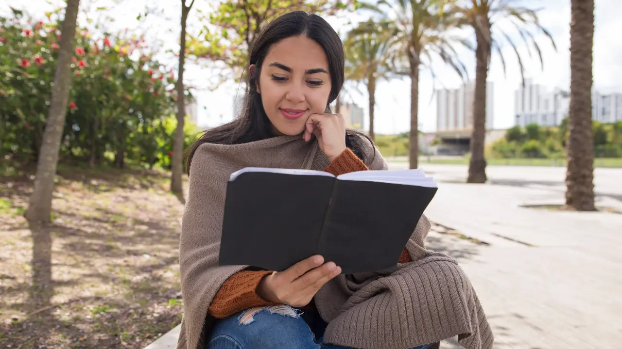 perempuan dan rekomendasi buku cinta dan hati