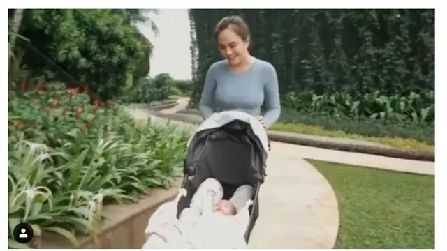 6 Potret Seru Shandy Aulia Olahraga Bersama Buah Hati, Curi Perhatian